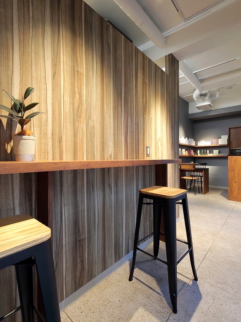 flow 店内のカウンター