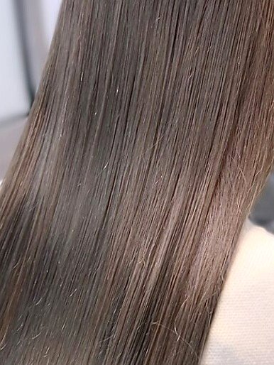艶髪ストレートの施術事例